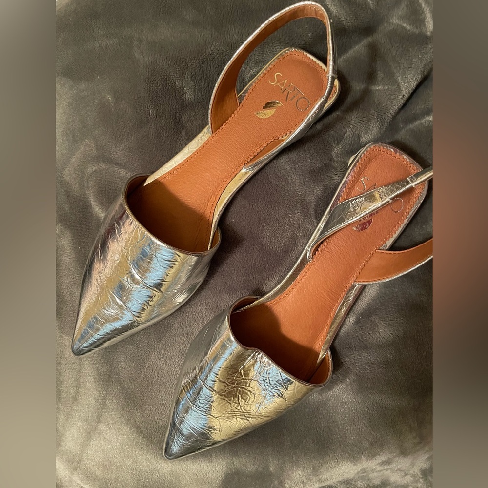 Unique Silver Flats - Picture 2 of 4